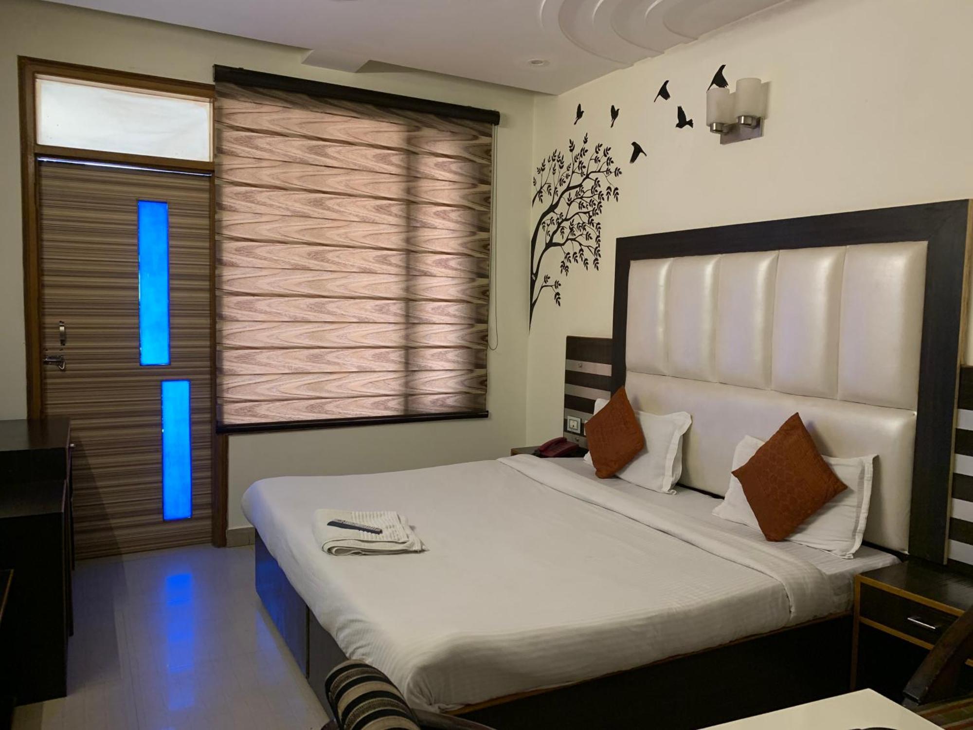 Hotel Citi Heights Chandīgarh Dış mekan fotoğraf