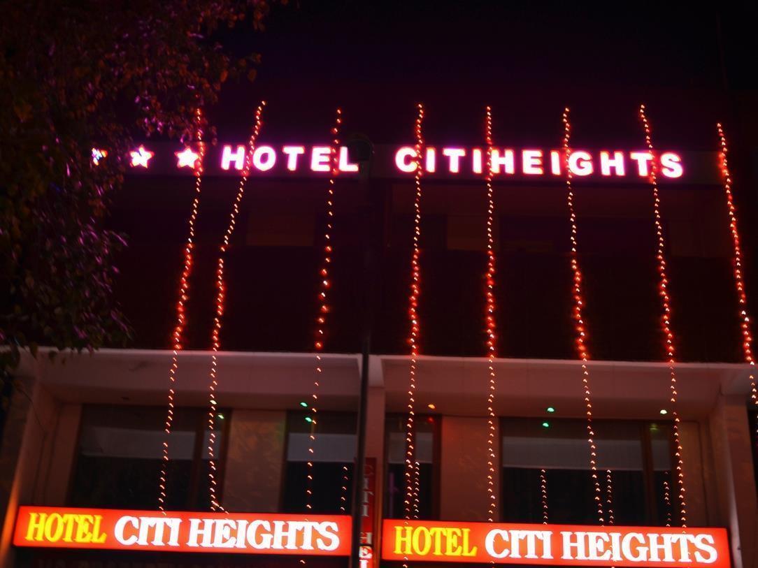 Hotel Citi Heights Chandīgarh Dış mekan fotoğraf